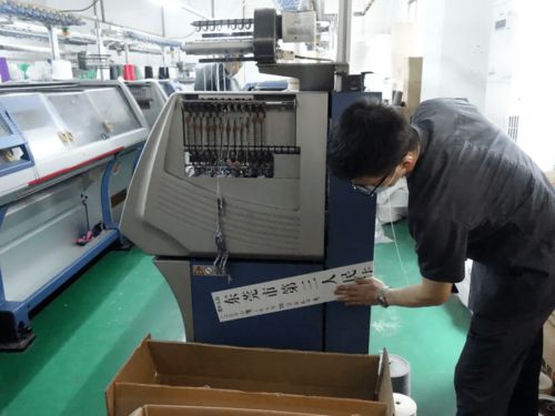 疫情致香港老板孤悬海外,发不出工资怎么办?法院妙招解决机械设备纠纷